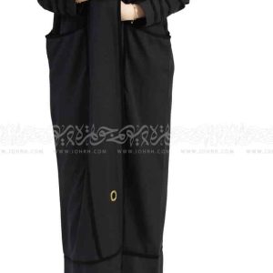 Linen abaya with black parallel and intersecting lines