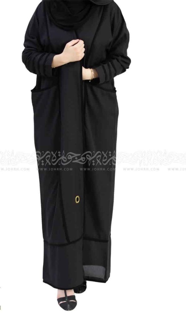 Linen abaya with black parallel and intersecting lines