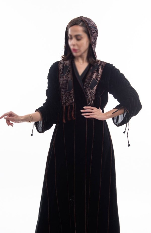 عباية مخمل